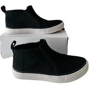 TOMS Black Slip-On Faux Suede Sneakers Black Size 7.5